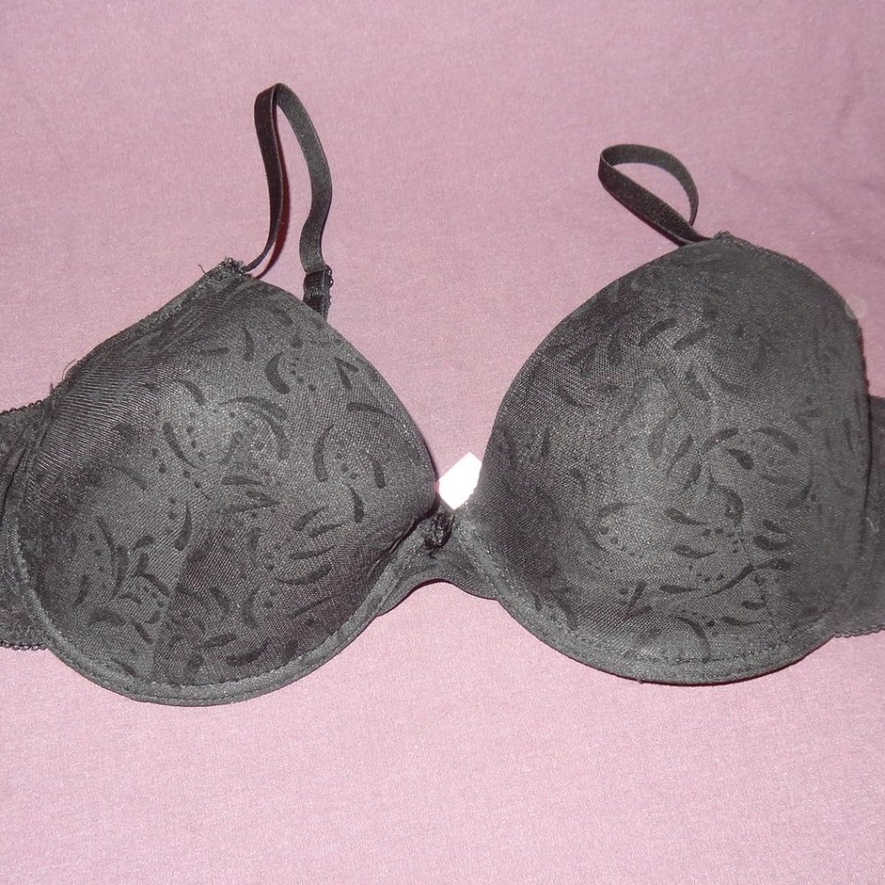 Bra Size 42D Black Underwire Basic Universal Used